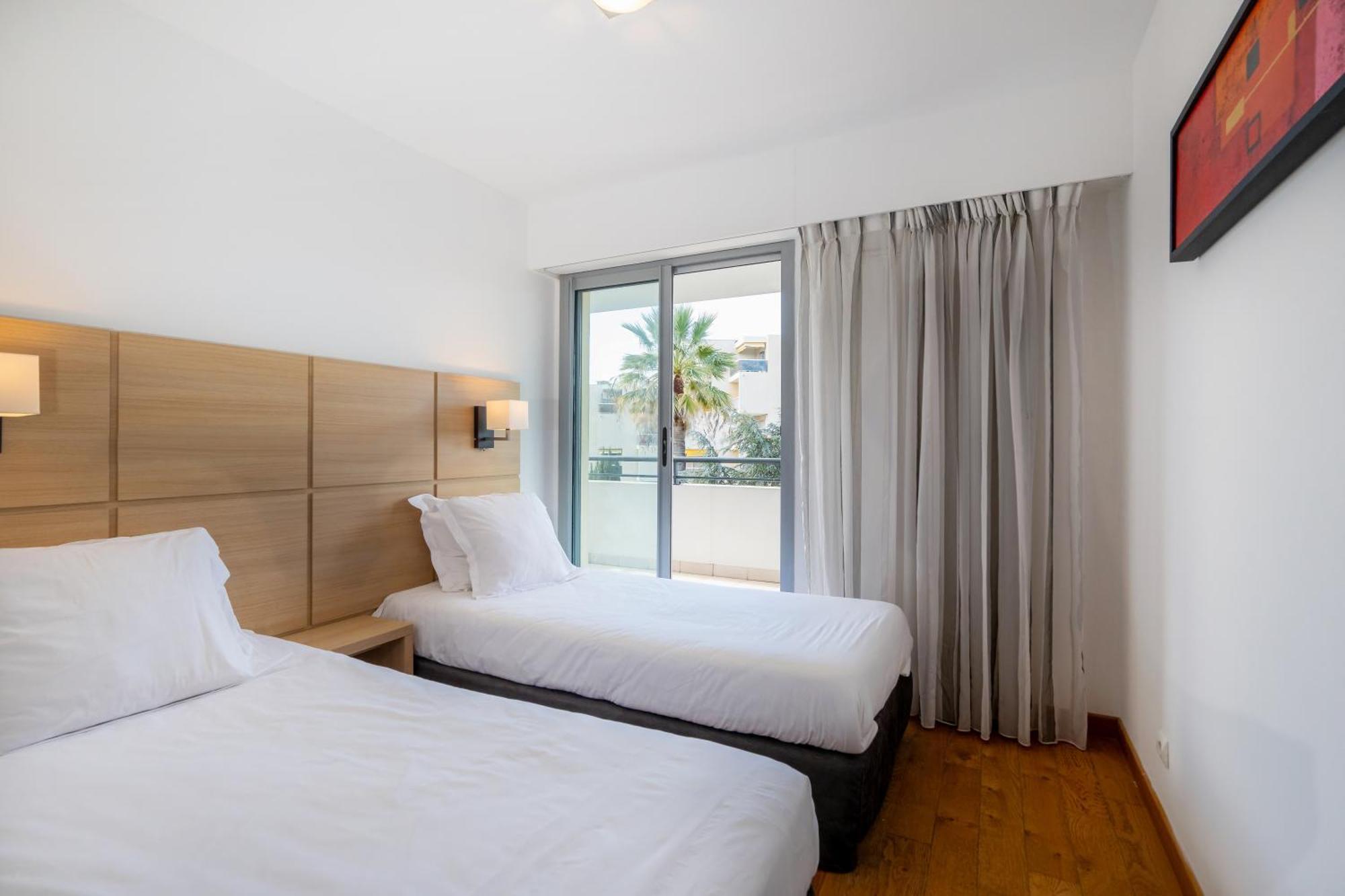 Nemea Appart Hotel Le Lido Cagnes Sur Mer Exterior photo