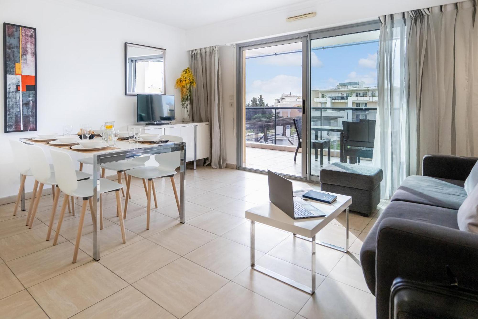 Nemea Appart Hotel Le Lido Cagnes Sur Mer Exterior photo