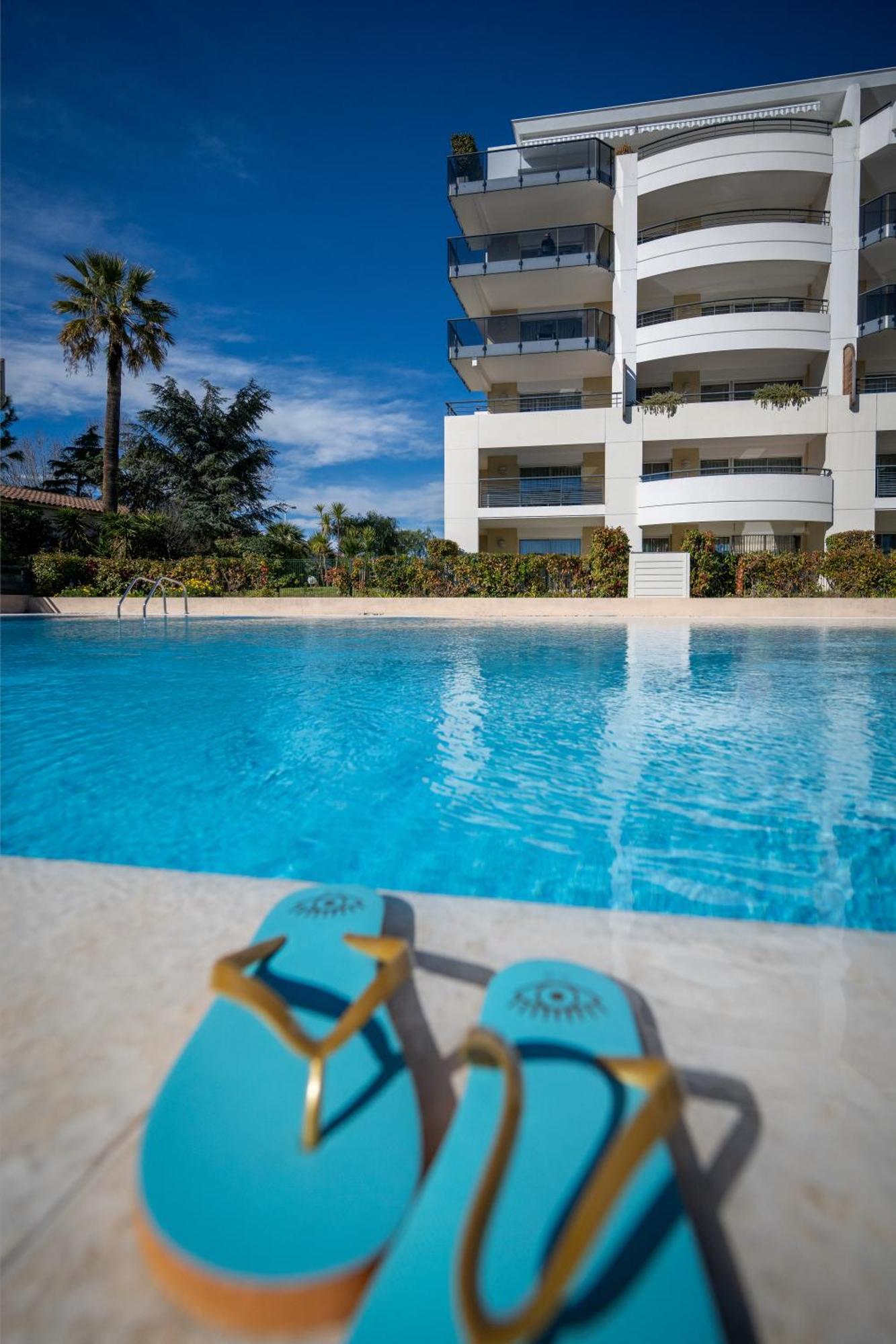 Nemea Appart Hotel Le Lido Cagnes Sur Mer Exterior photo